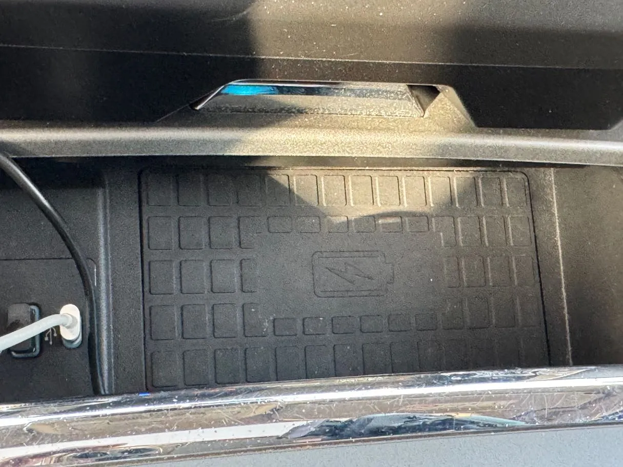 Car image 22