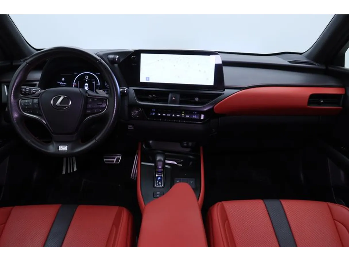Car image 14
