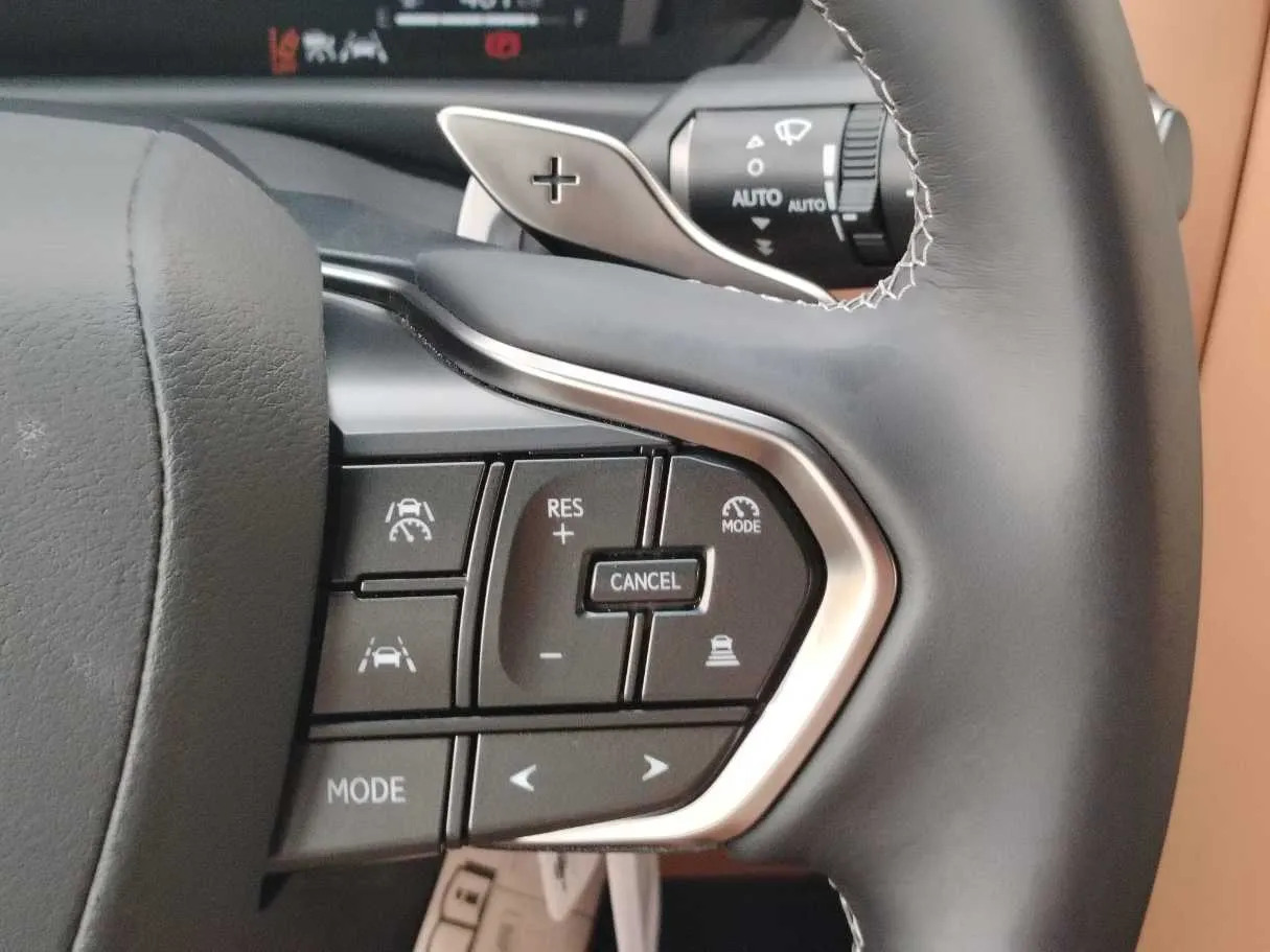 Car image 35