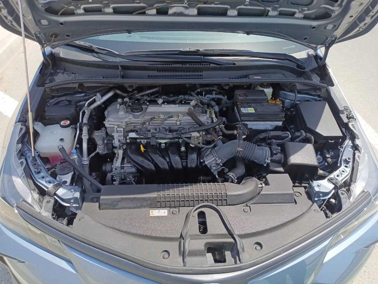 Car image 19