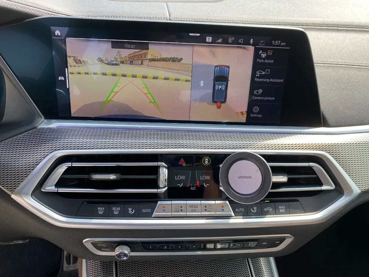 Car image 18