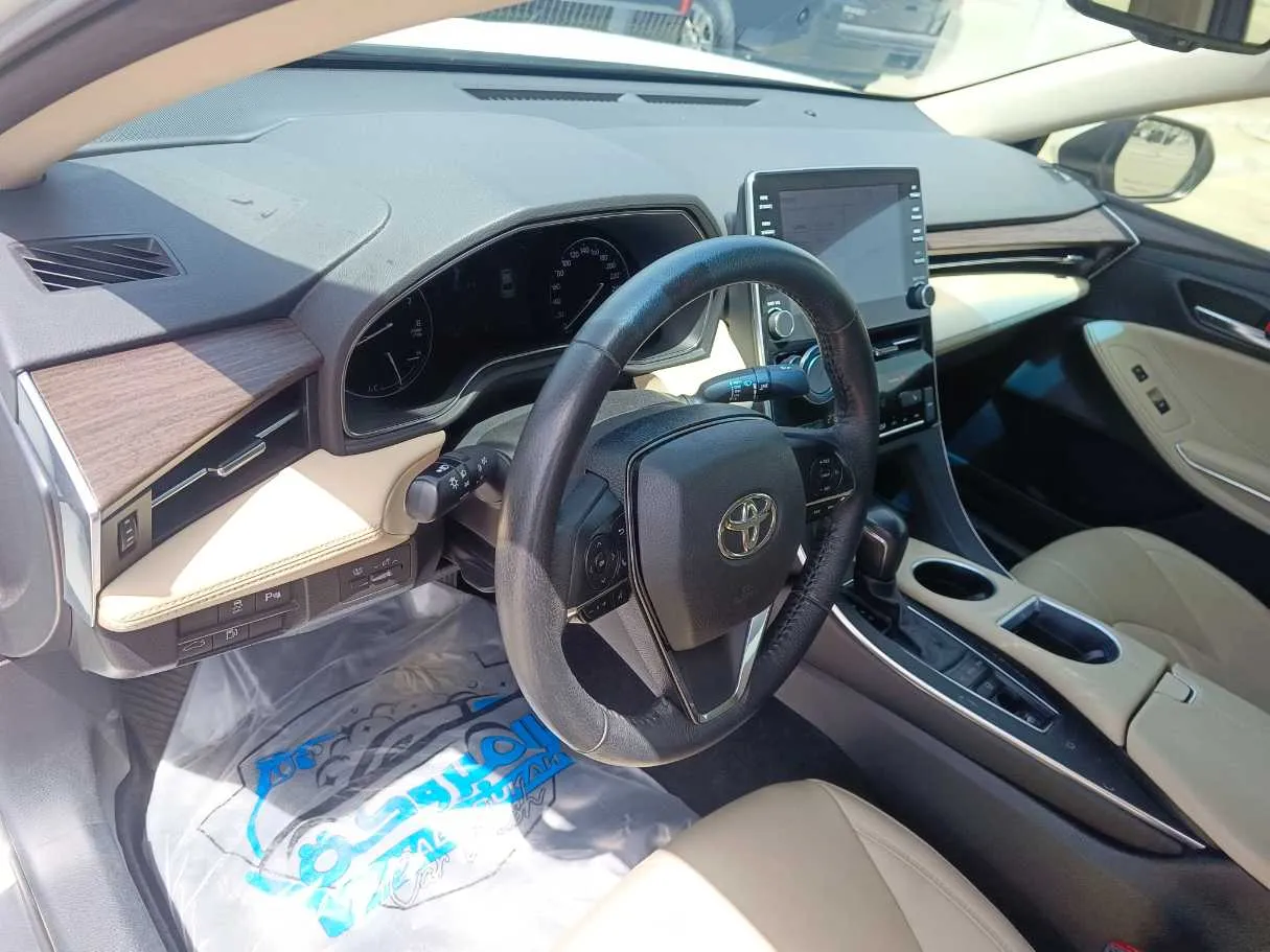 Car image 15