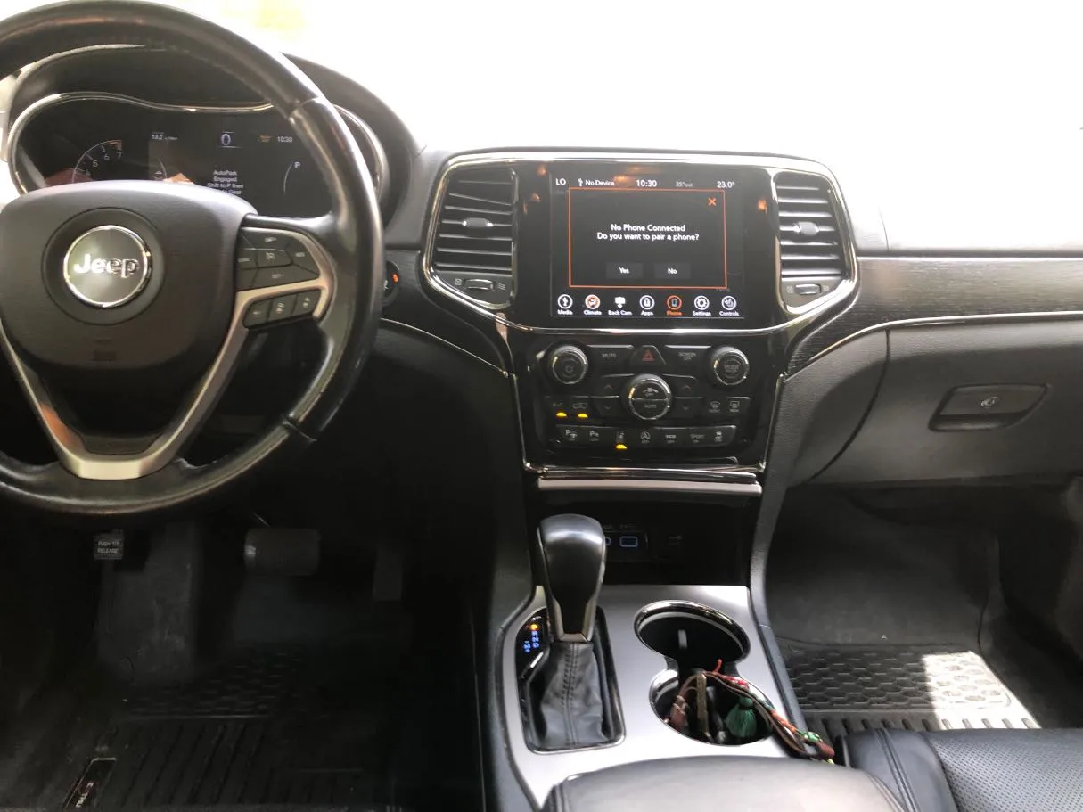 Car image 16