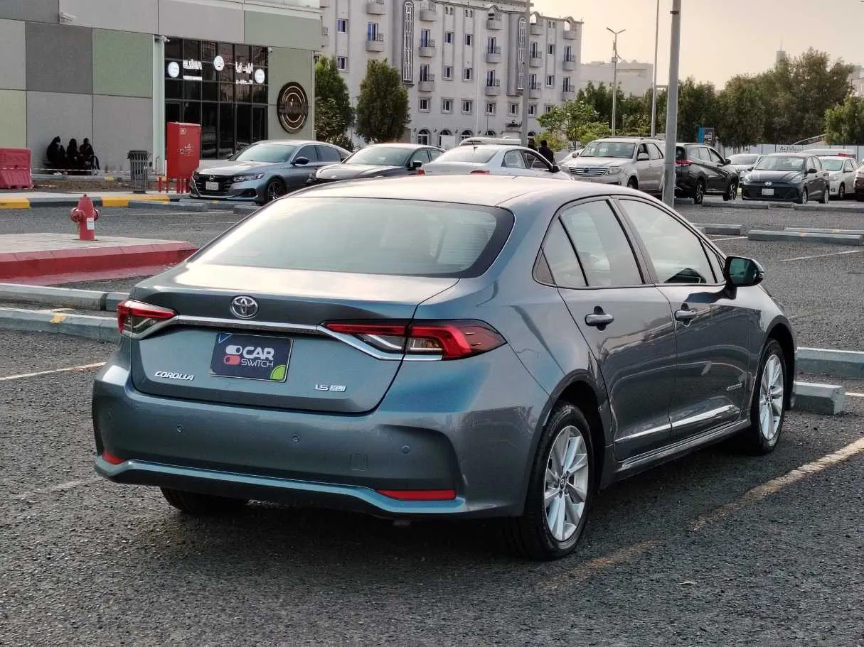 Car image 5