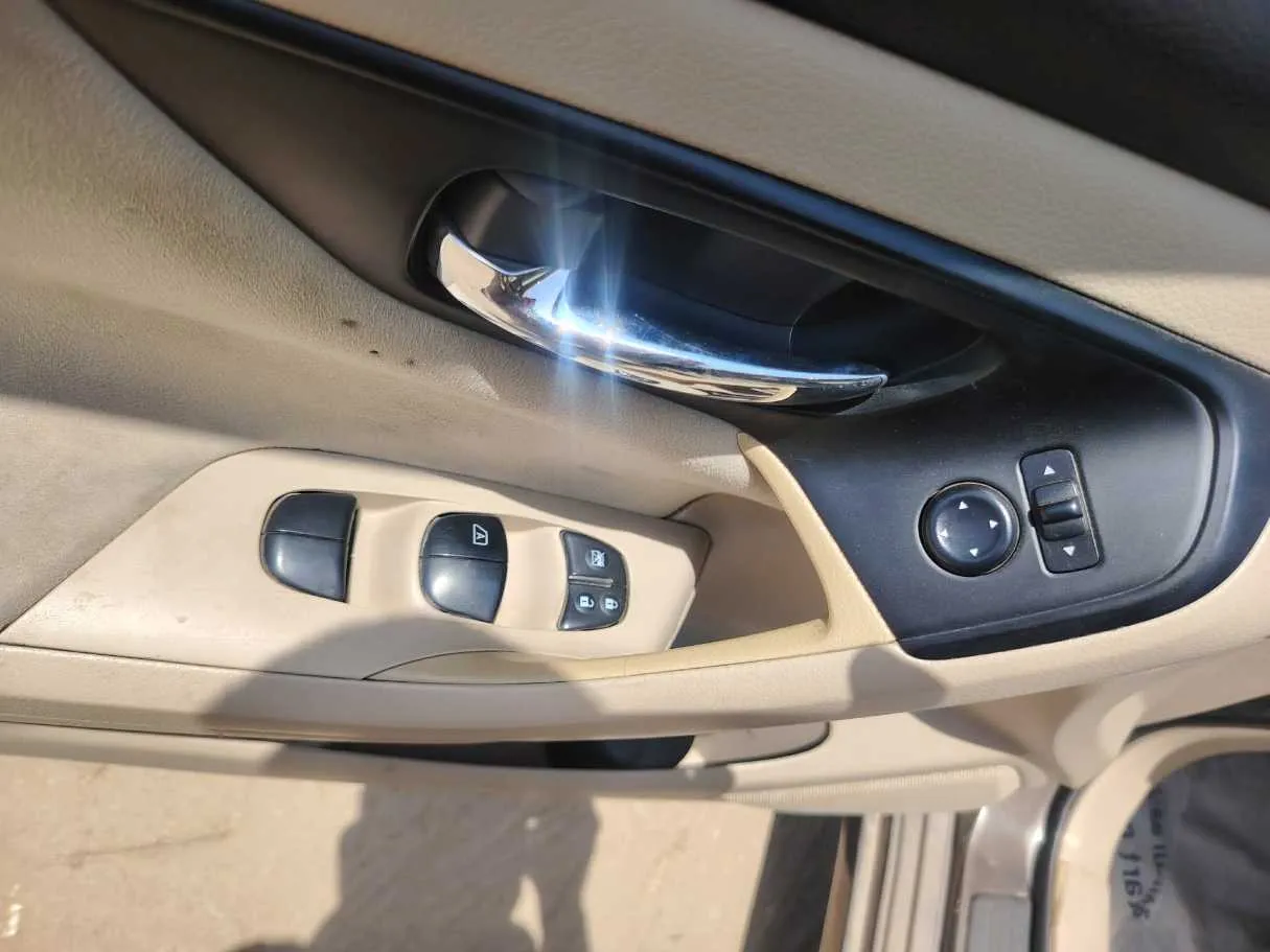 Car image 33