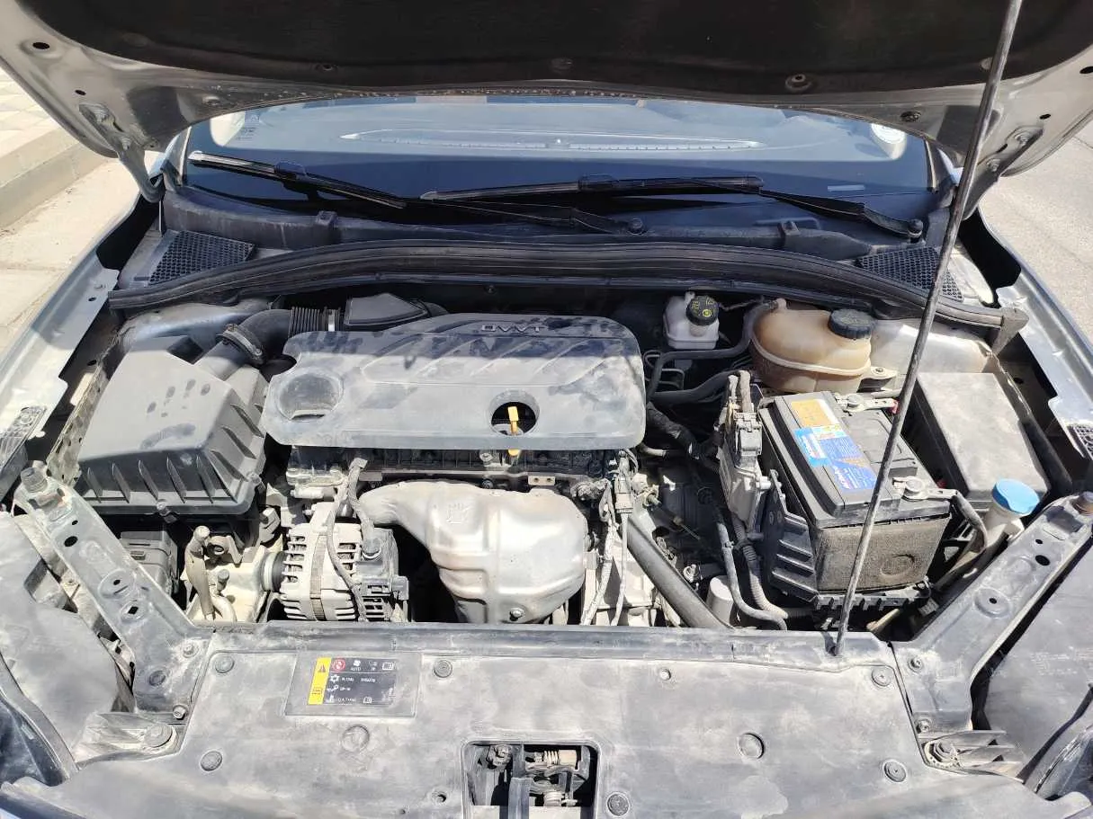 Car image 30