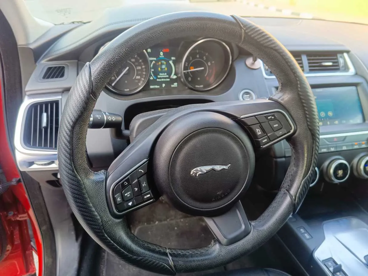 Car image 26