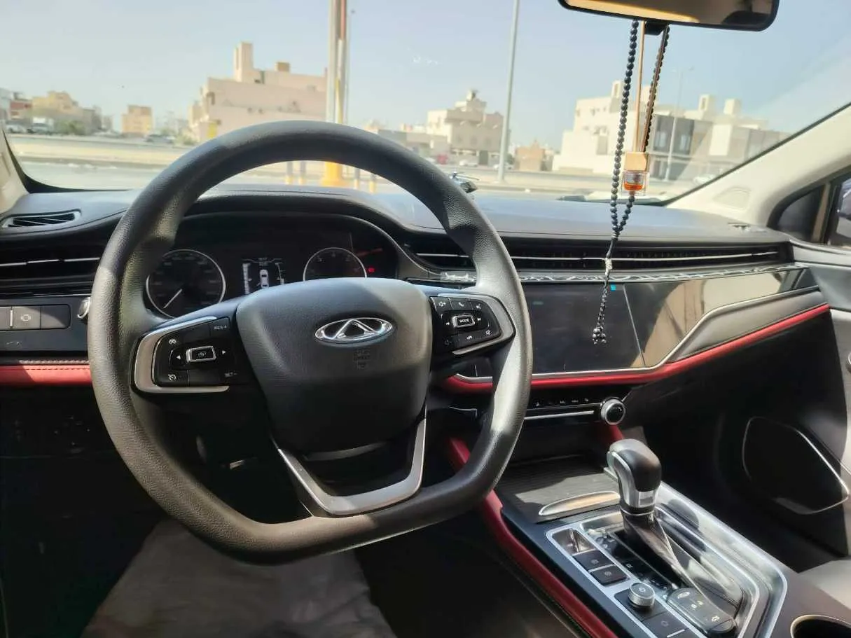 Car image 26