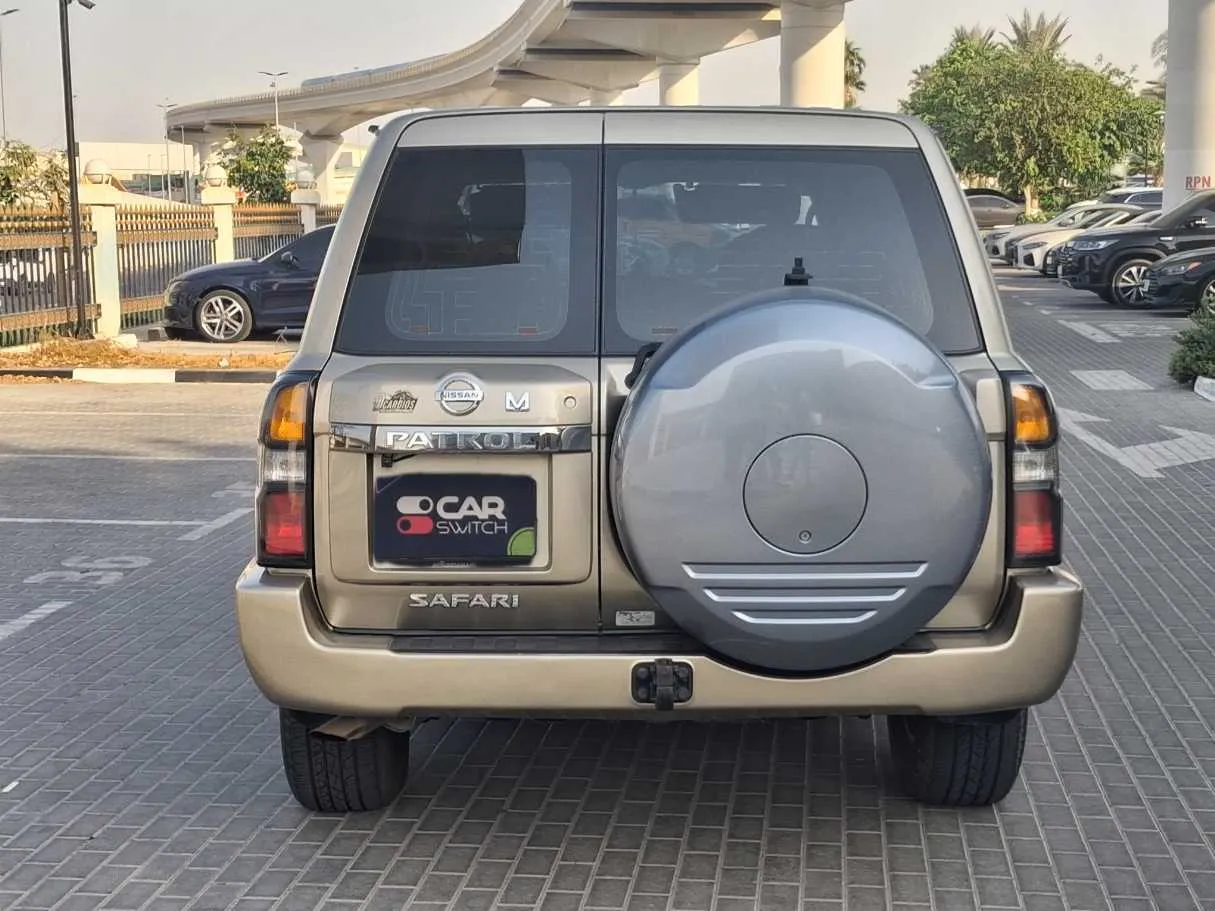Car image 6