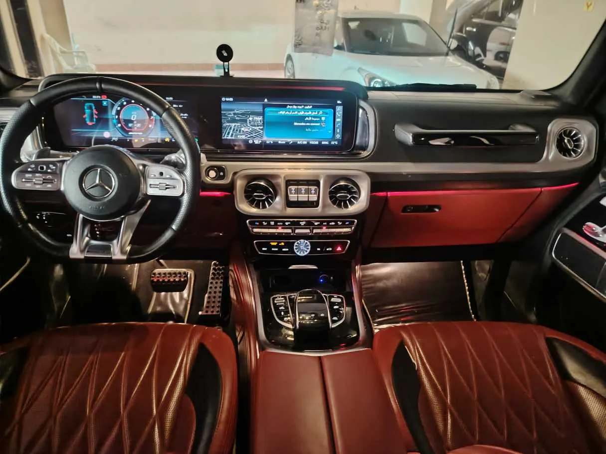 Car image 24
