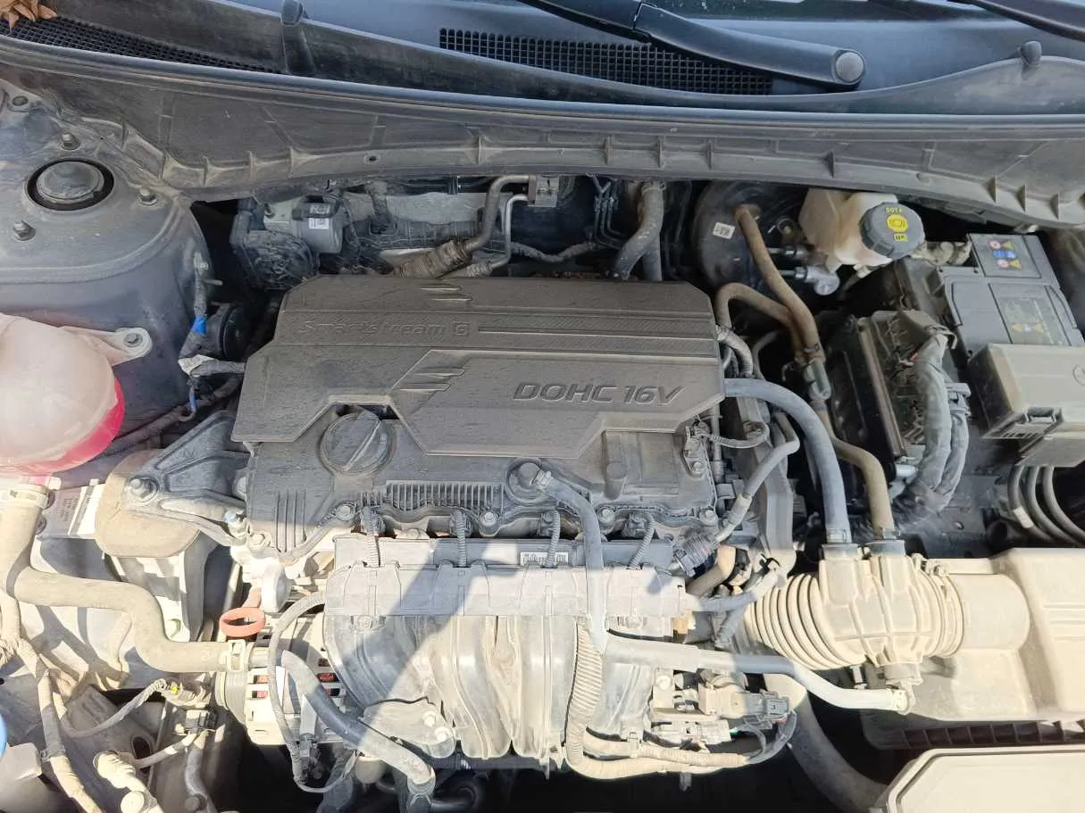 Car image 35