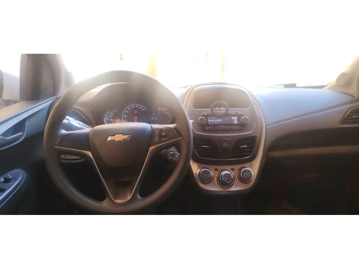 Car image 18