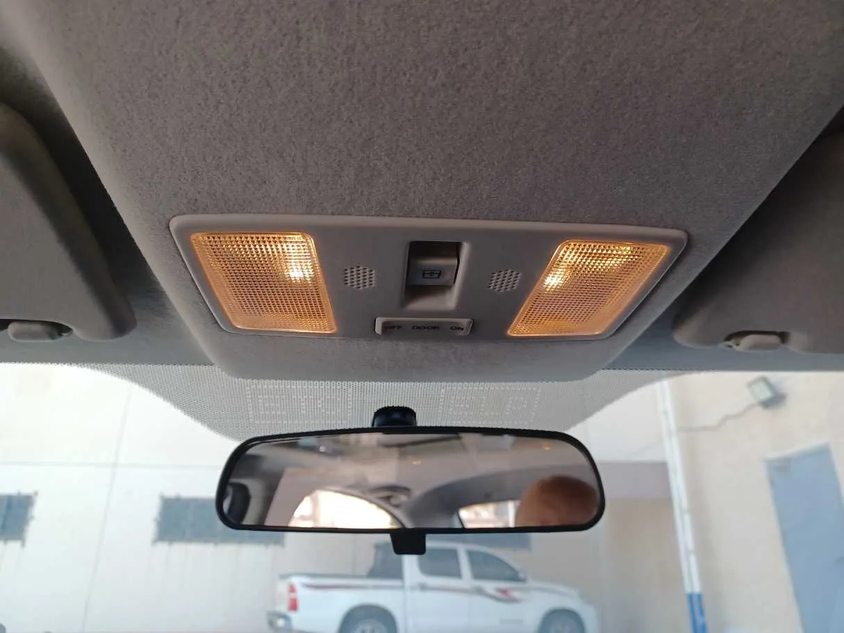 Car image 20