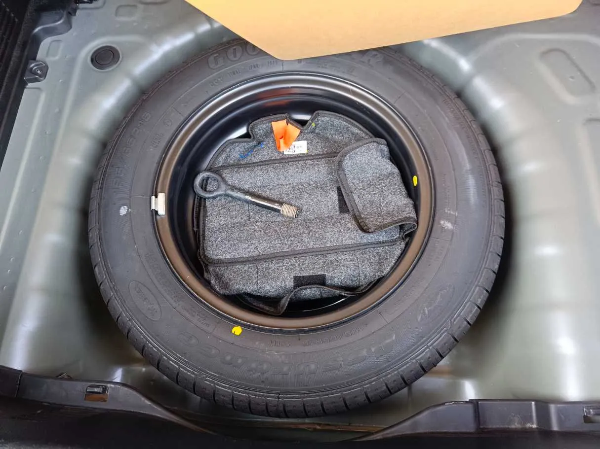 Car image 31