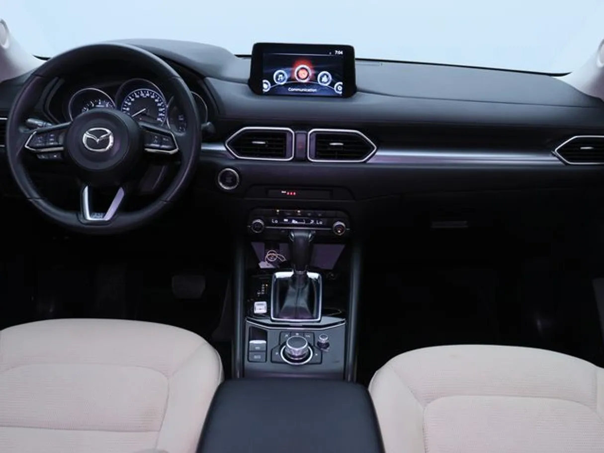 Car image 14