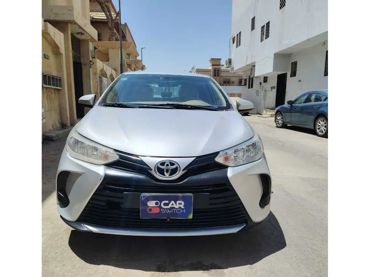 Car image 2