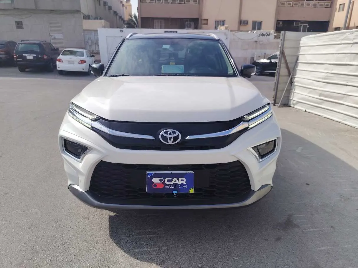 Car image 2