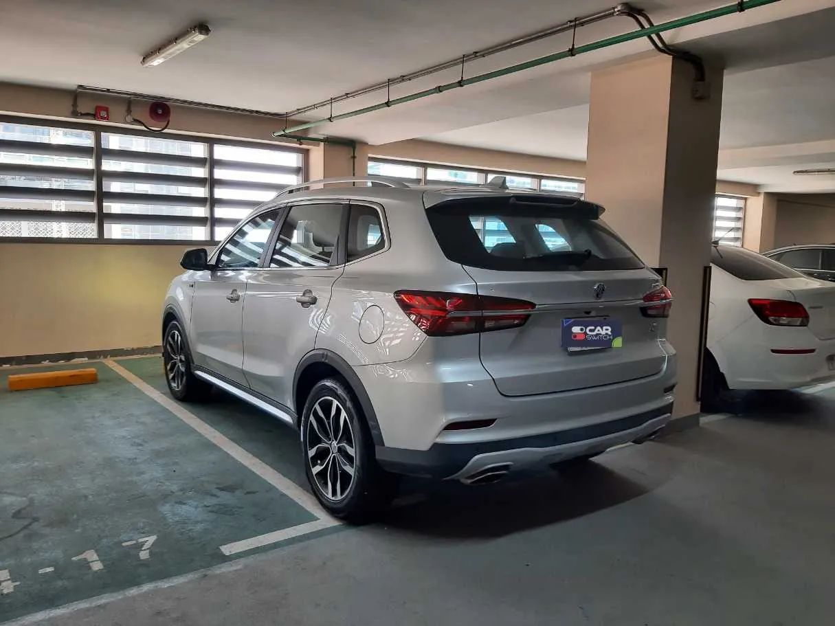 Car image 7