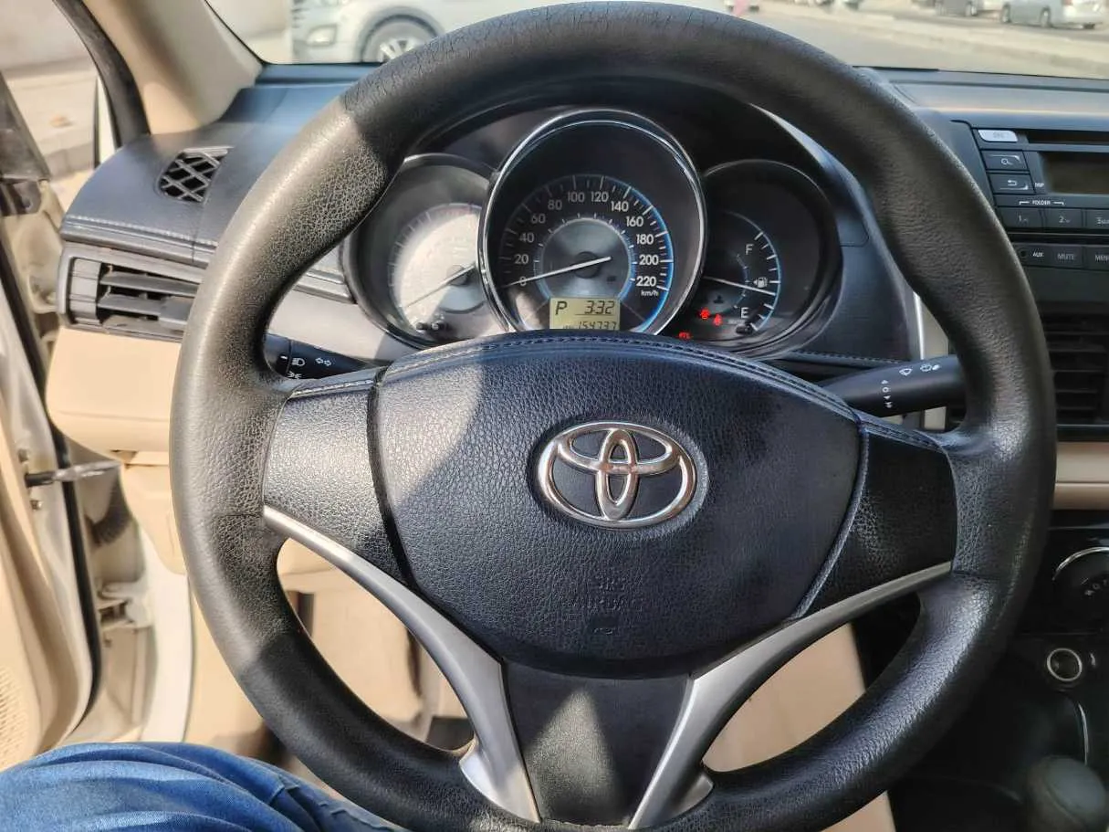 Car image 27
