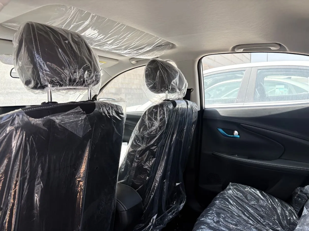 Car image 17