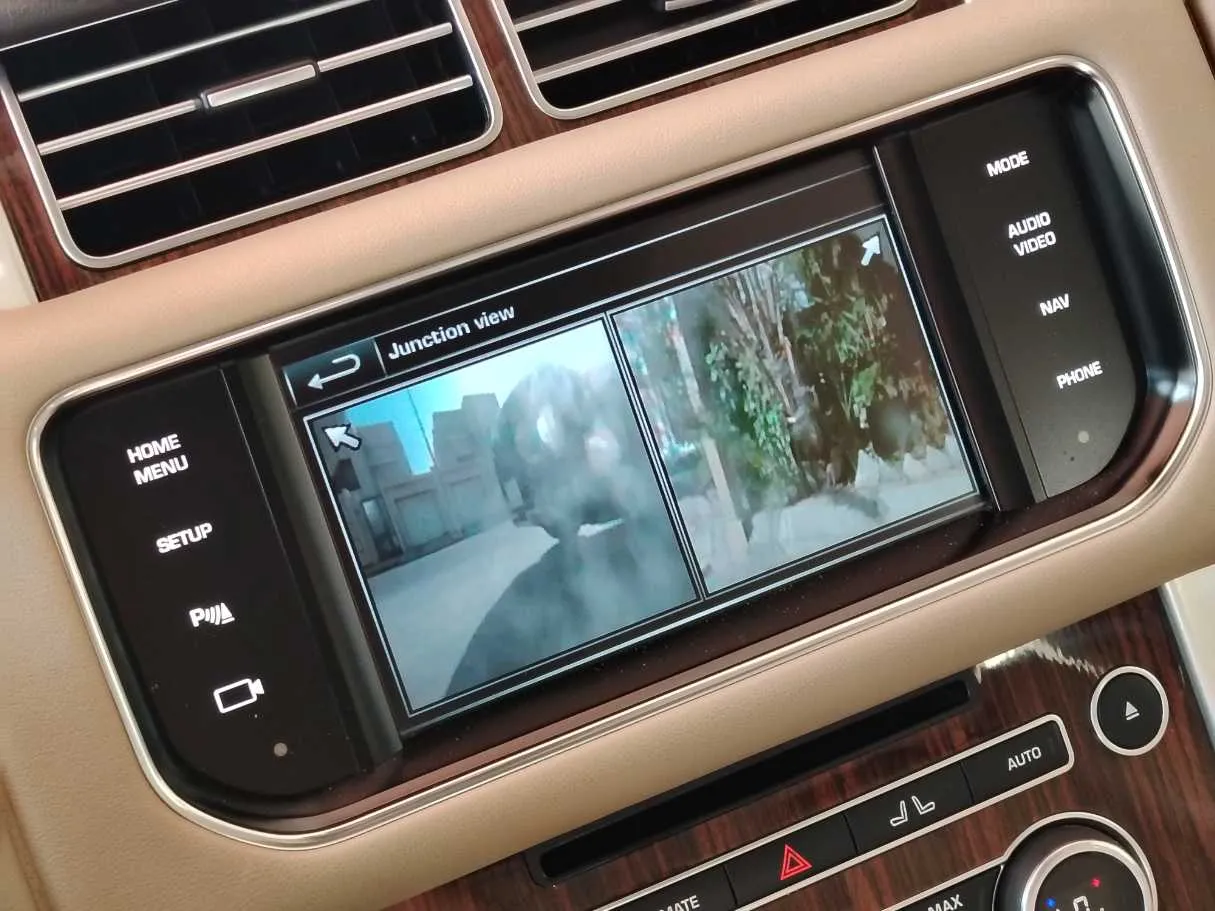 Car image 24
