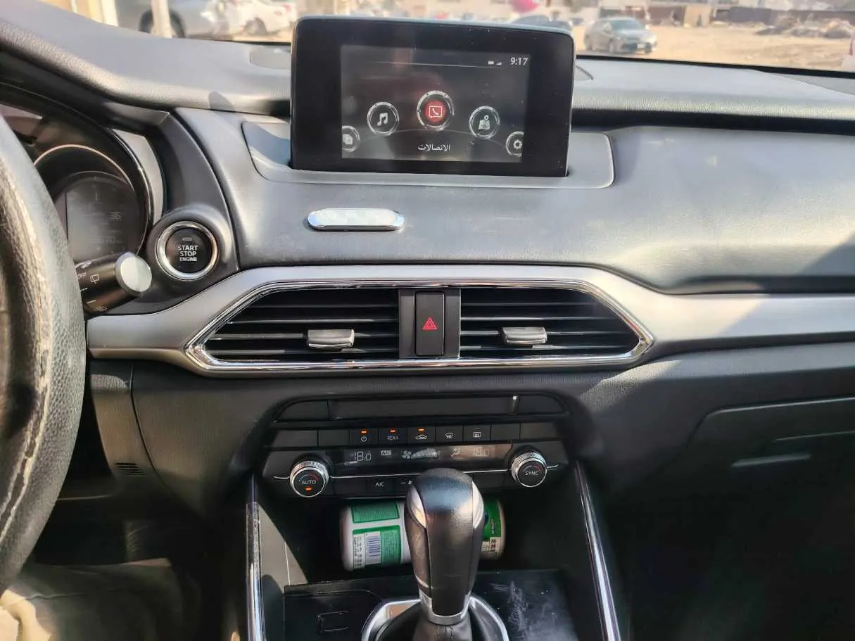 Car image 24