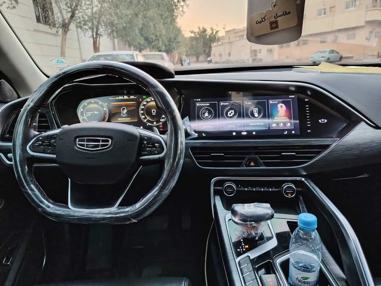 Car image 17