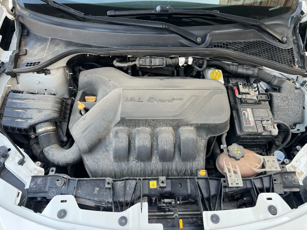 Car image 24
