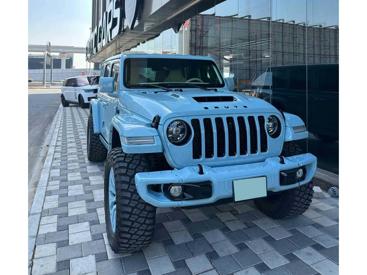 Car image 3