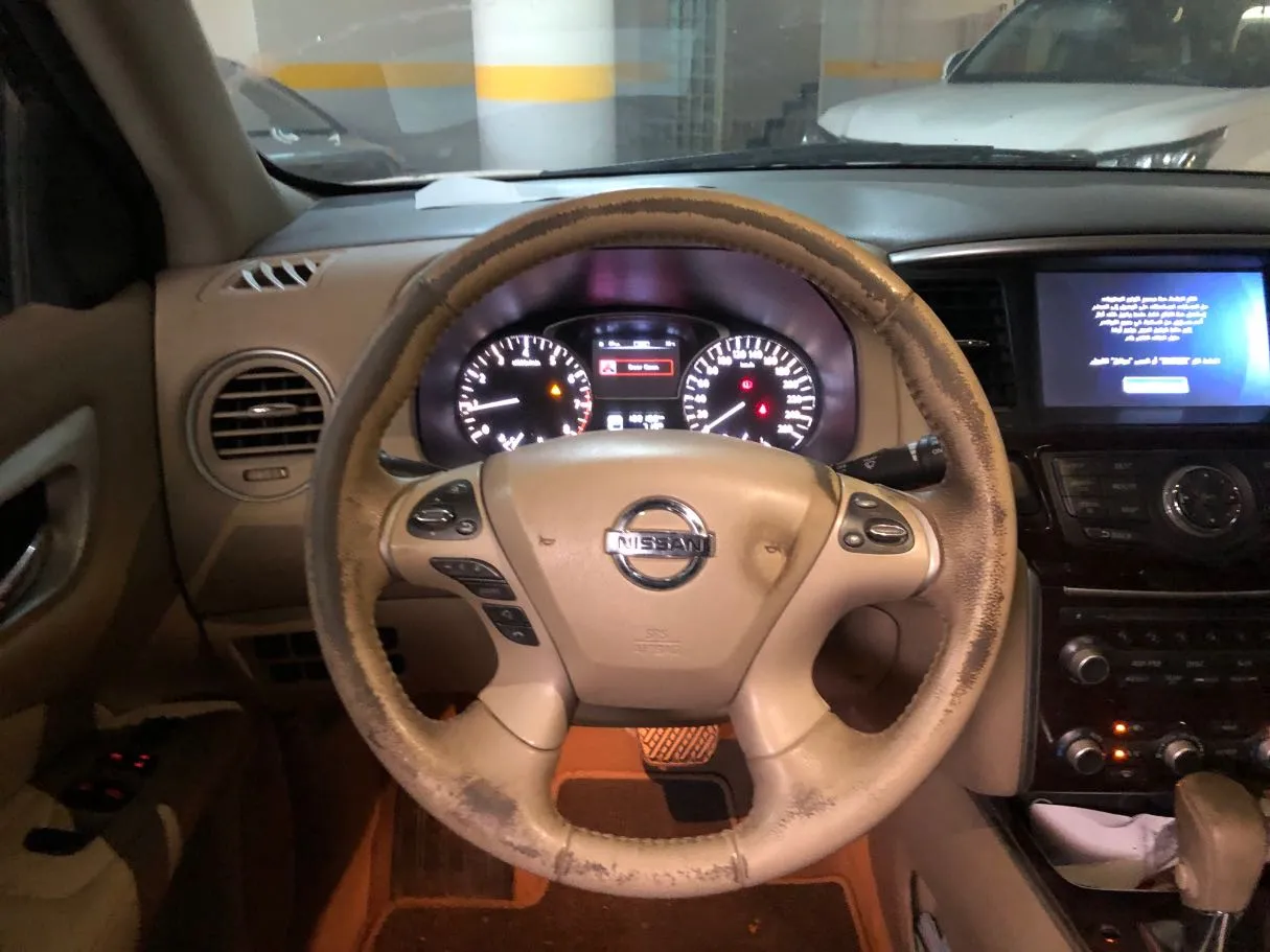 Car image 19