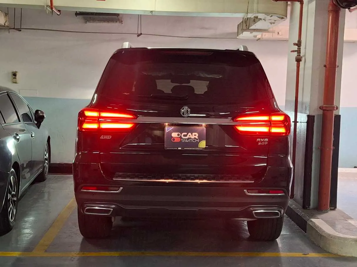 Car image 6