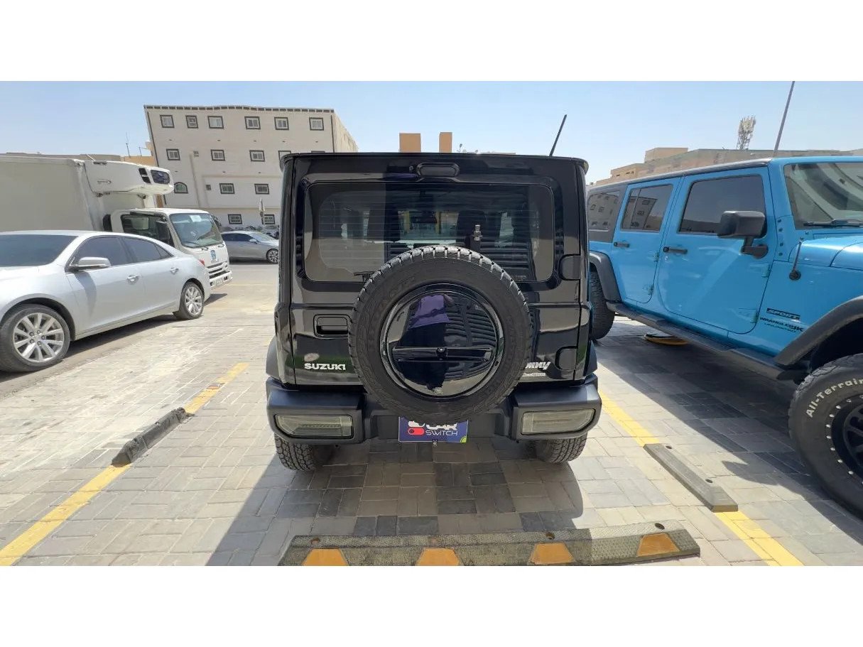 Car image 6
