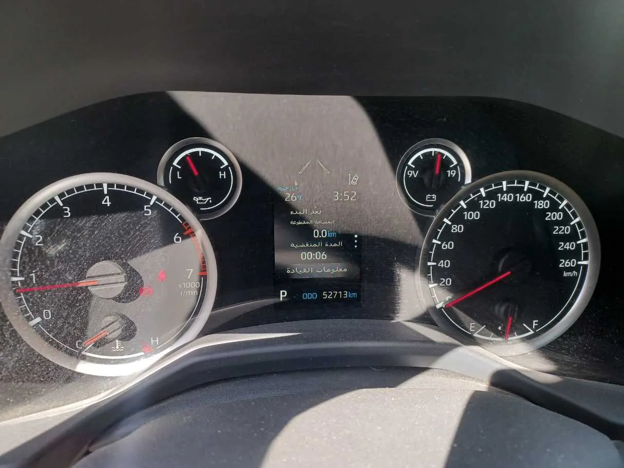 Car image 19