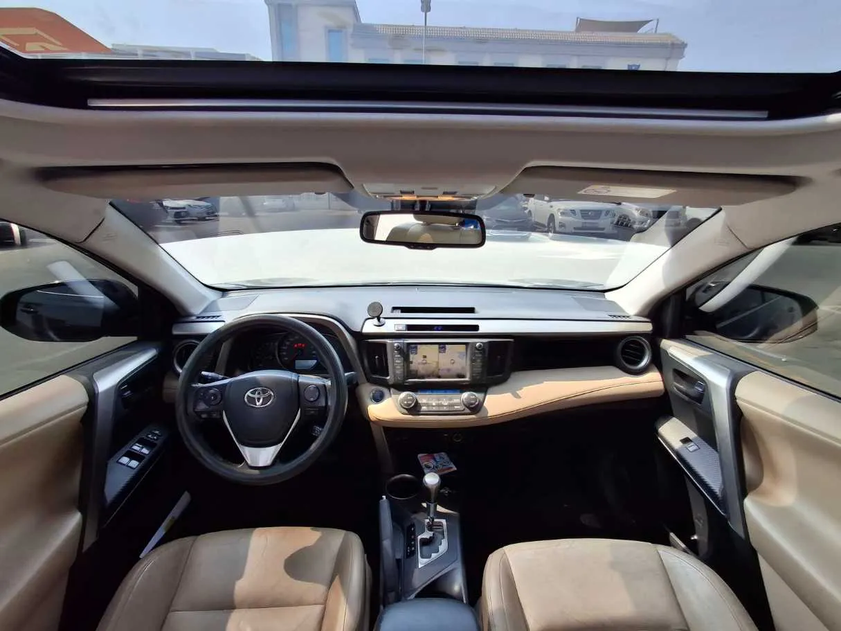 Car image 17