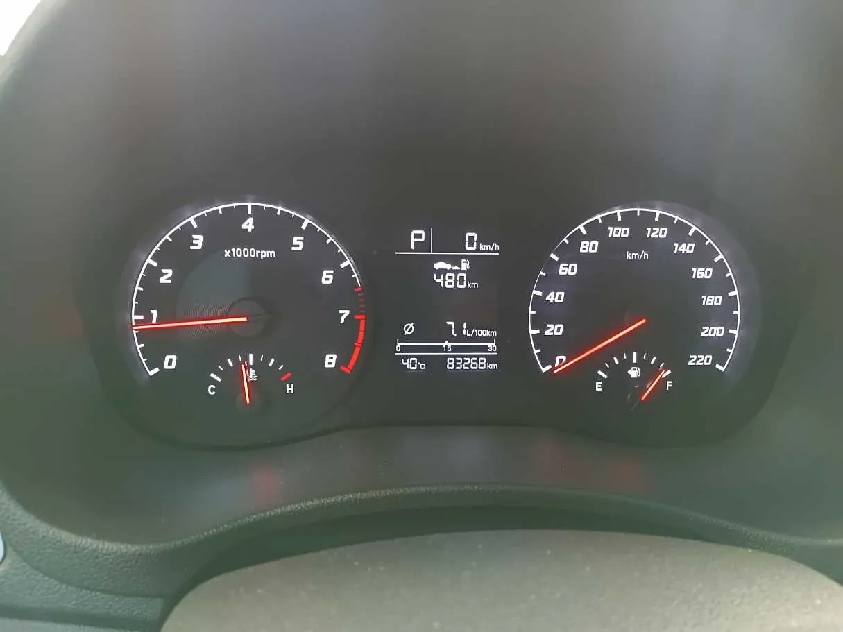 Car image 18