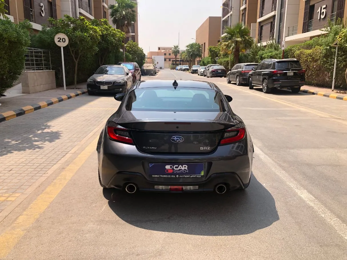 Car image 6