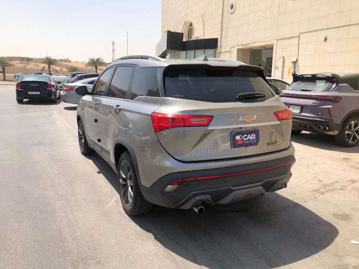 Car image 7