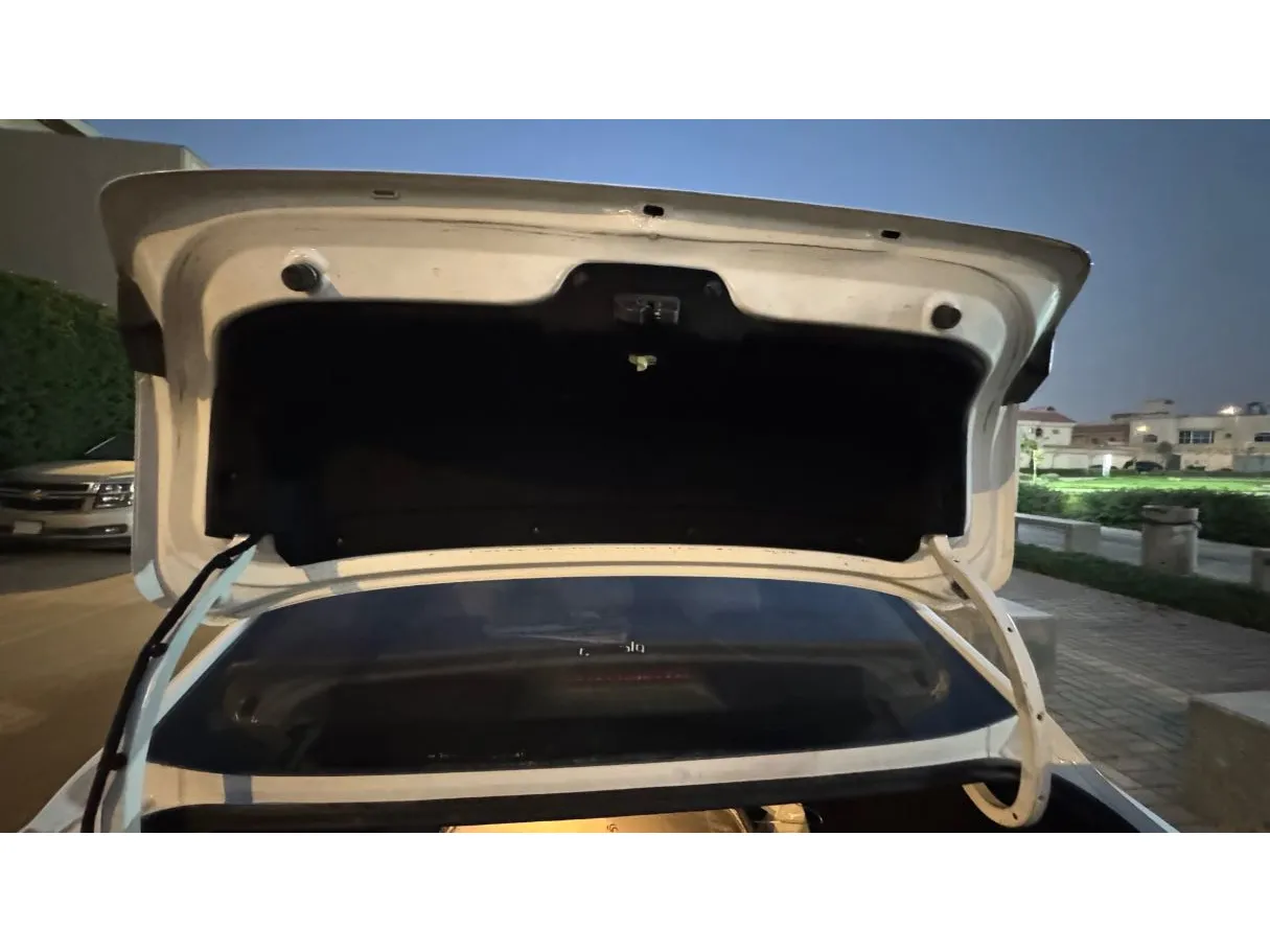 Car image 20