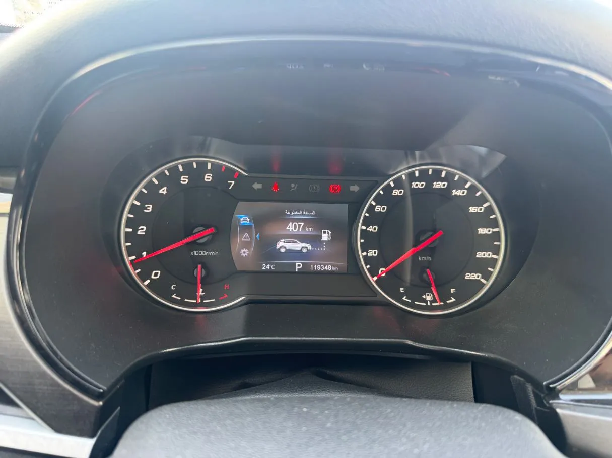 Car image 18