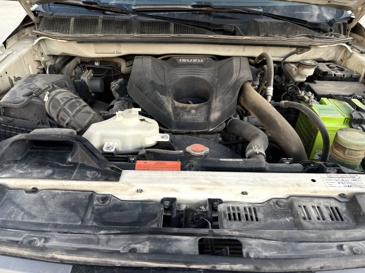 Car image 23