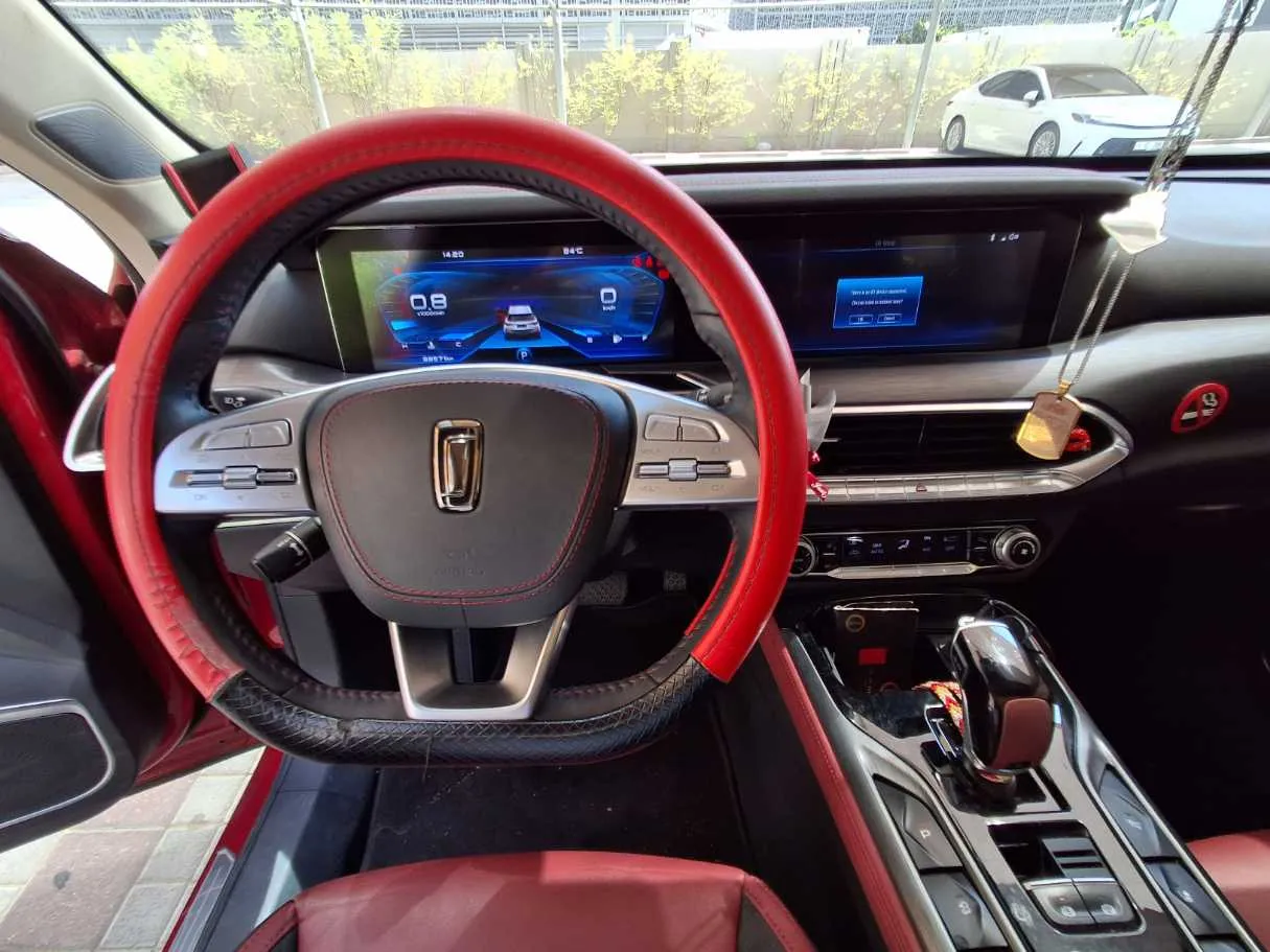 Car image 15