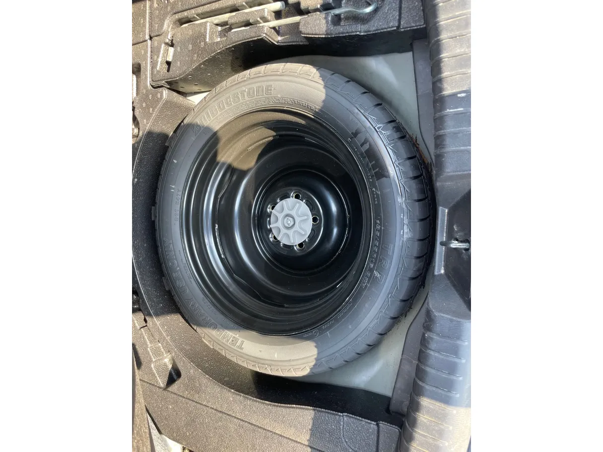 Car image 22