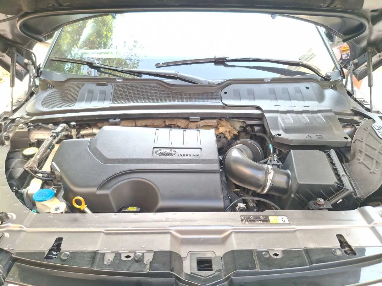 Car image 20