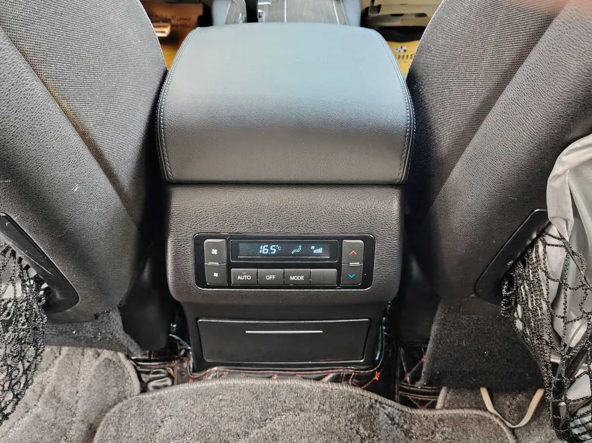 Car image 34