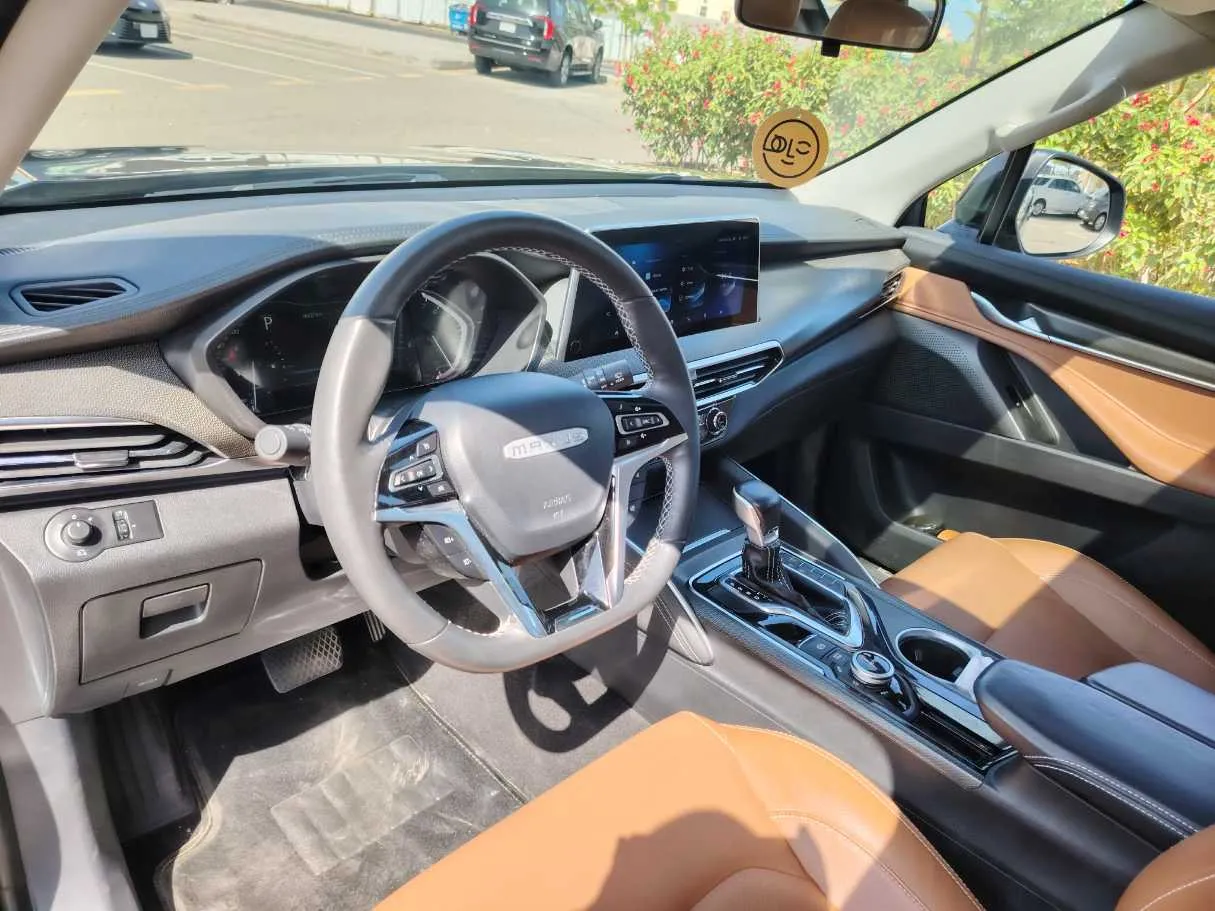 Car image 11