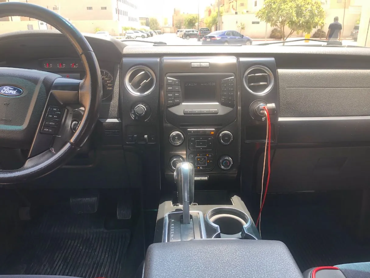 Car image 15