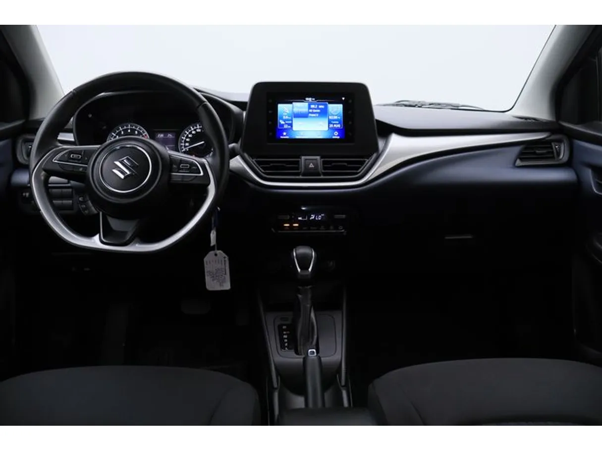 Car image 14