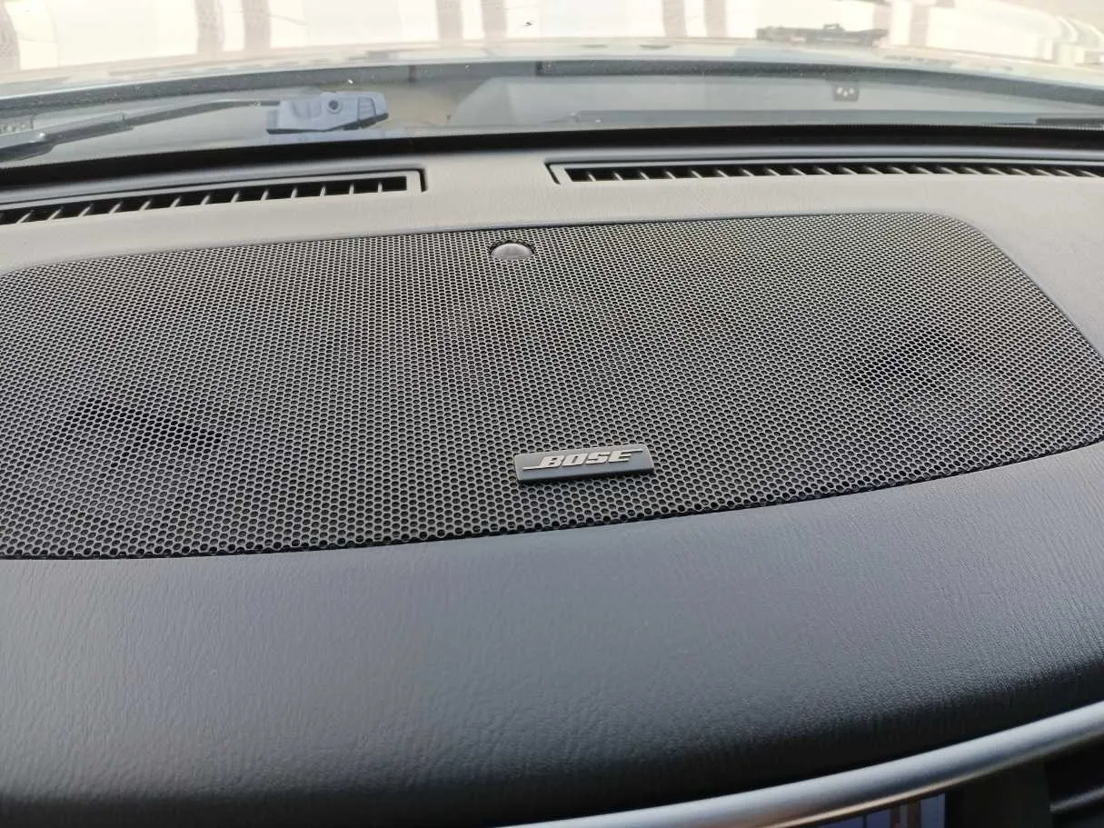Car image 24