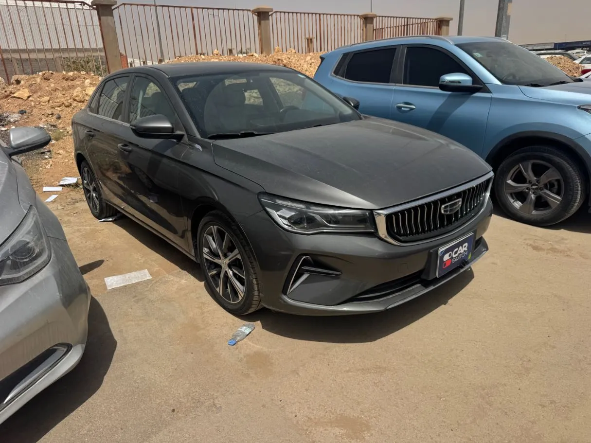 Car image 3