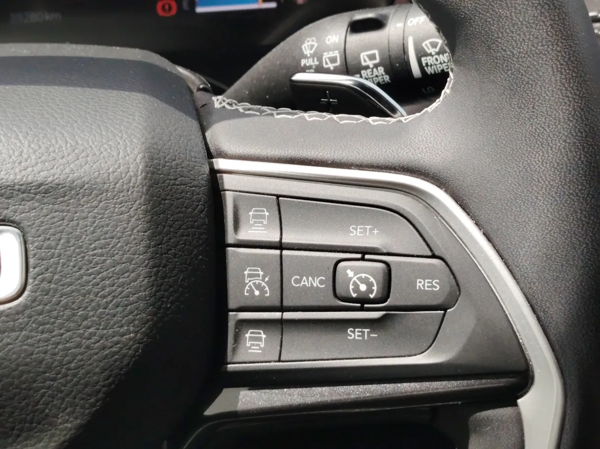 Car image 28
